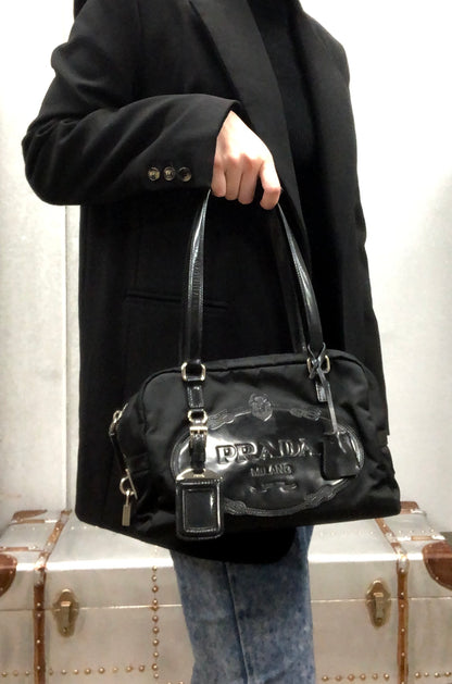 PRADA Big logo Nylon Shoulder bag Handbag Black Vintage Old fzeu5f