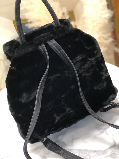 FENDI FF logo Fur Drawstring Backpack Black Vintage Old 28gkdv