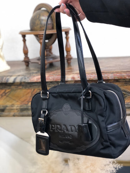 PRADA Big logo Nylon Shoulder bag Handbag Black Vintage Old fzeu5f