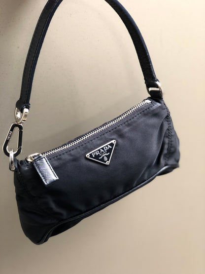 PRADA 三角形標誌尼龍小號手提包黑色復古舊款 v35kab