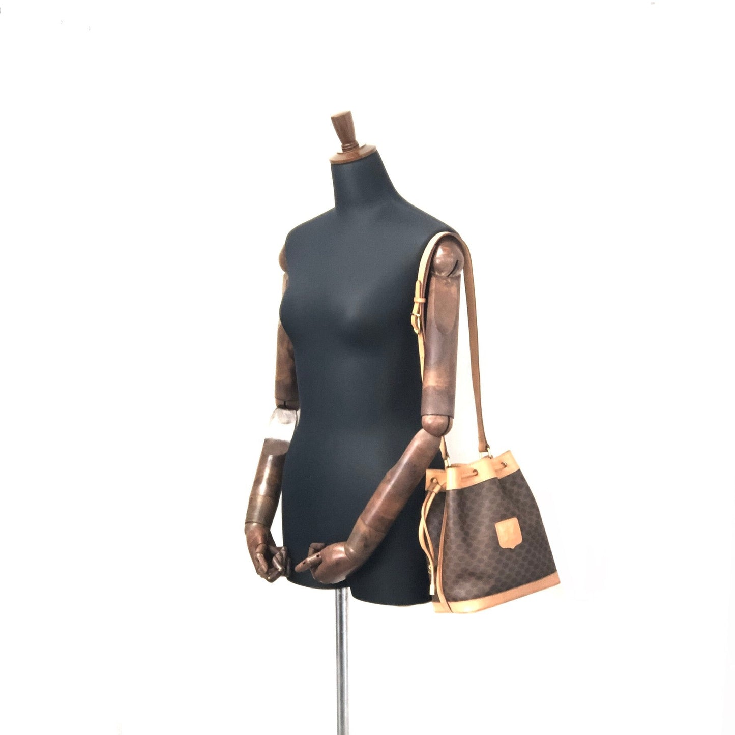 CELINE Macadam Blason Embossed Drawstring Shoulder bag Brown Vintage Old Celine dwhxbw