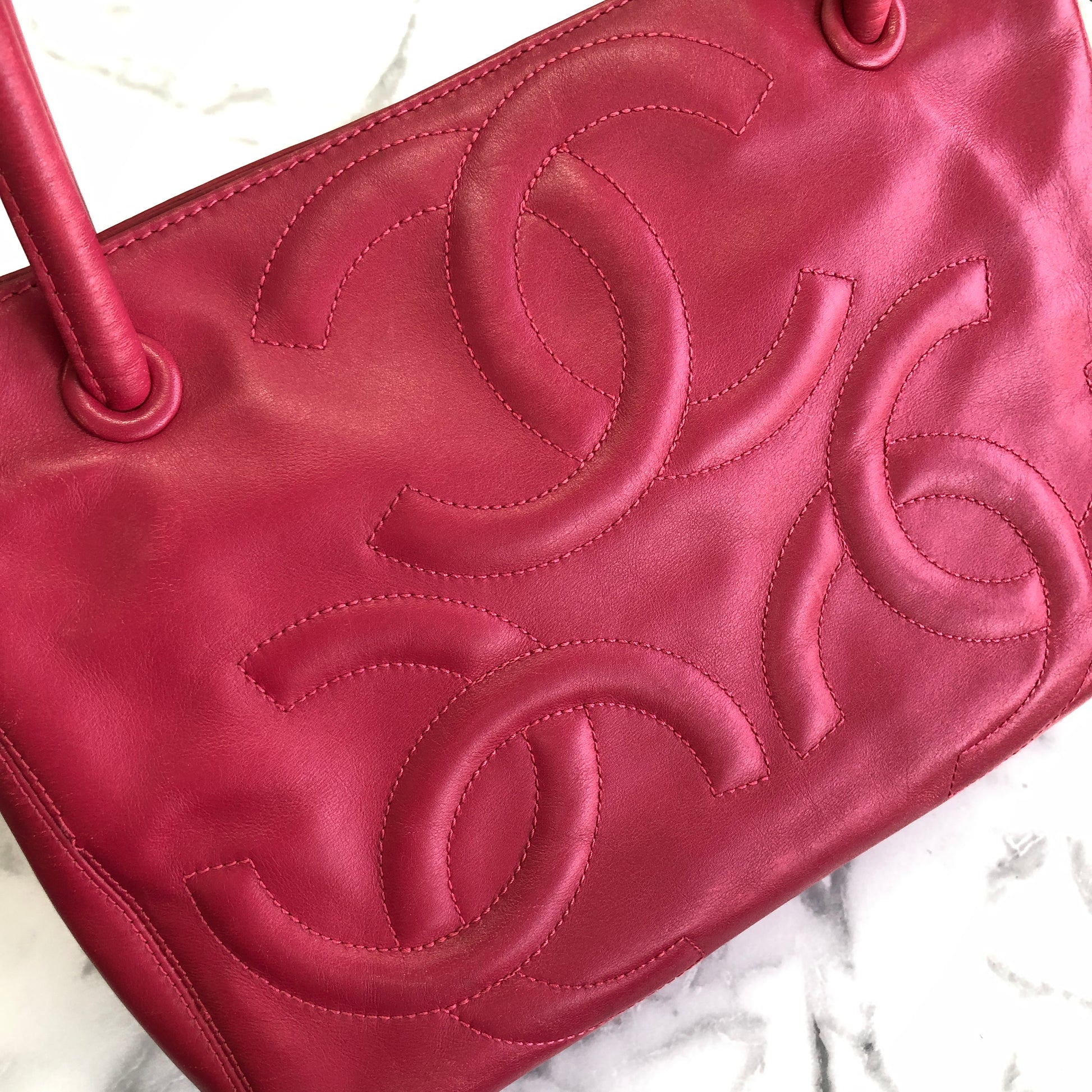 CHANEL Vintage Red Holographic Logo Coco Mark Shoulder Bag Red Nylon R –  Luxury Fashion Spark