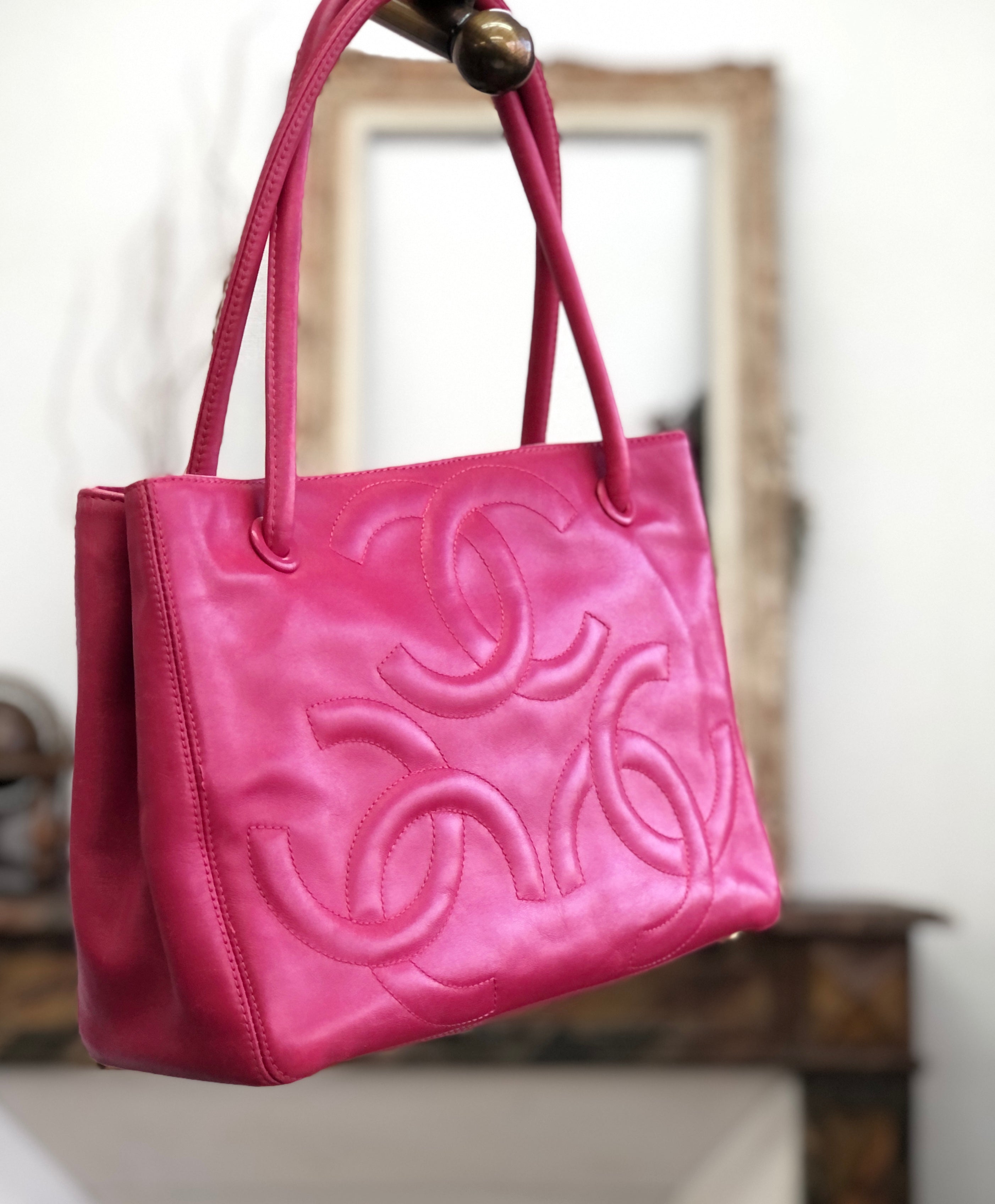 Chanel hot sale tote pink