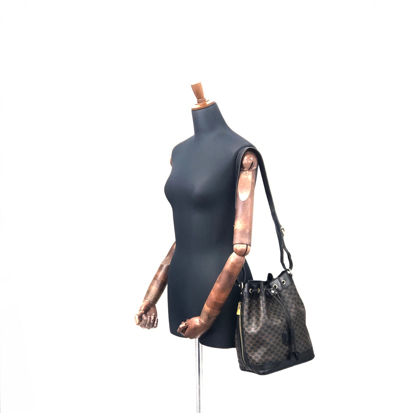CELINE Macadam Drawstring shoulder bag Black Vintage Old CELINE 3e3bei