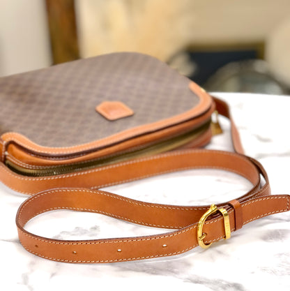 CELINE Macadam Crossbody Shoulder bag Brown Vintage Old CELINE hn4kps