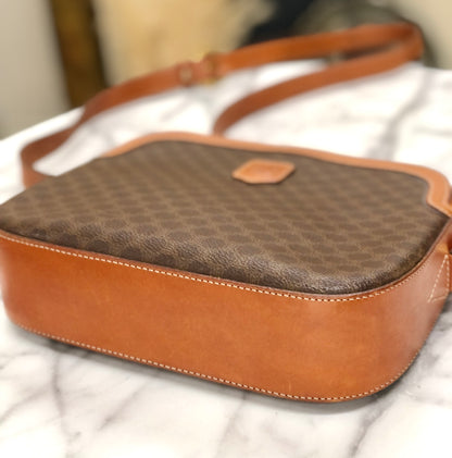 CELINE Macadam Crossbody Shoulder bag Brown Vintage Old CELINE hn4kps