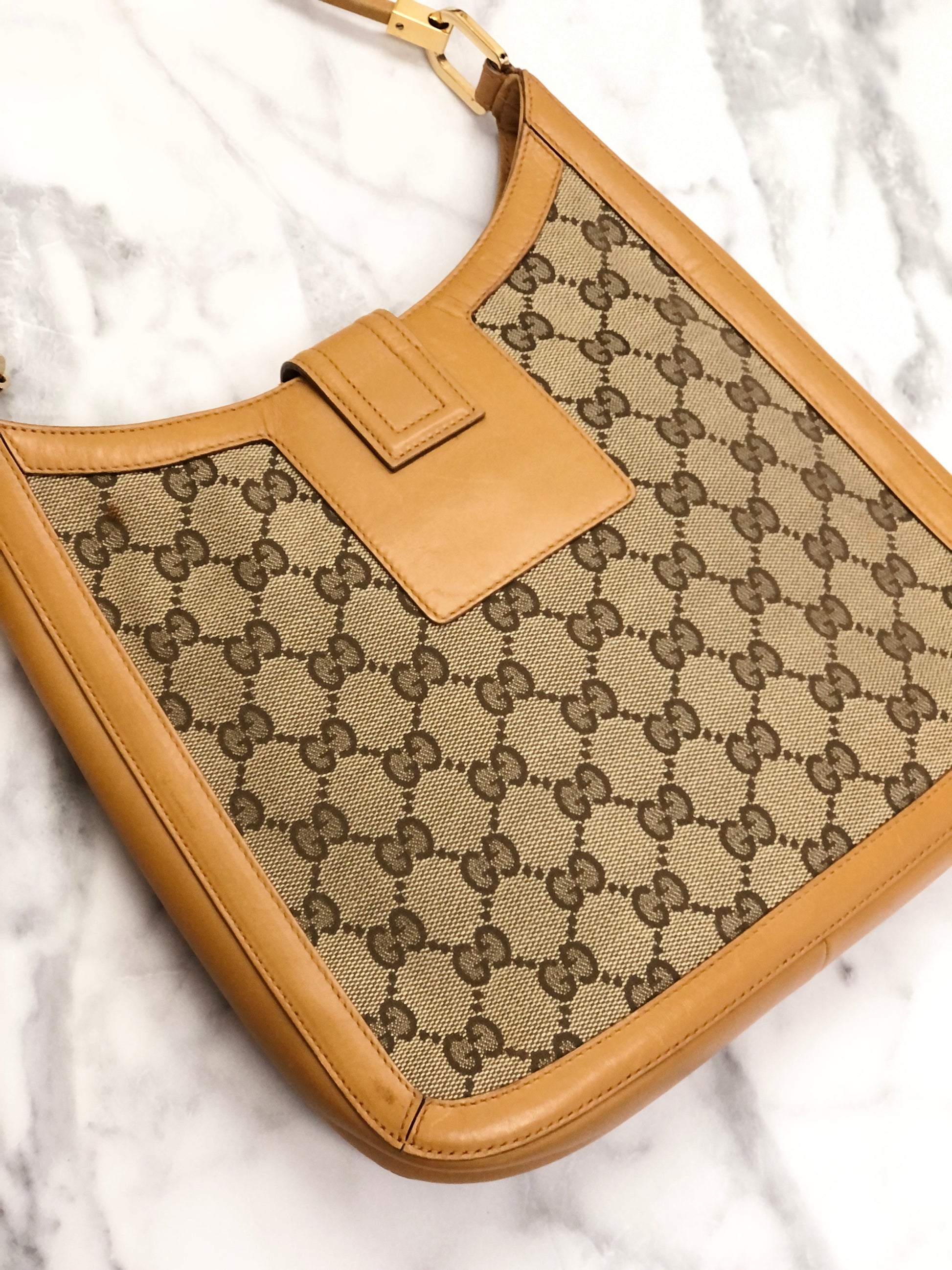 Gucci Shoulder Bag Black Leather GG Gold Metal Fittings Old Gucci Japan  [Used]