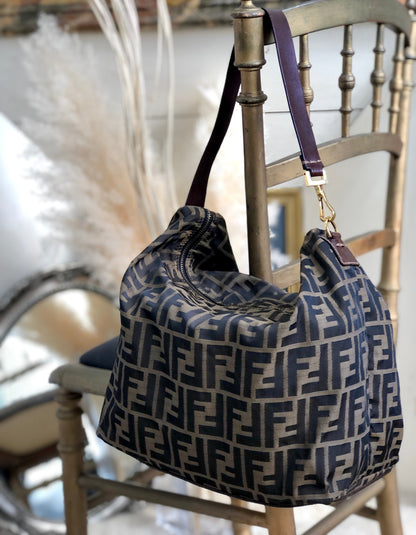 FENDI Zucca Jacquard Shoulder bag Brown Vintage Old nctseg