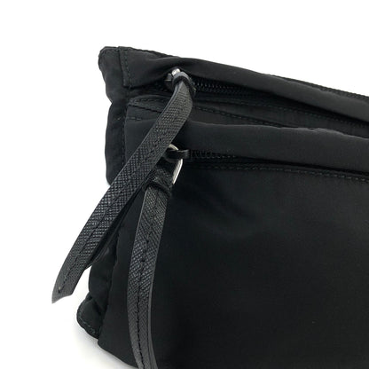 Prada Logo Plate Front Pocket Nylon sling bag Waist bag Shoulder bag Black Vintage cz3wj5