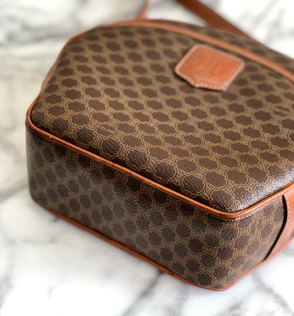 CELINE Blason Macadam Round Shoulder bag Brown Vintage Old Celine udut4d