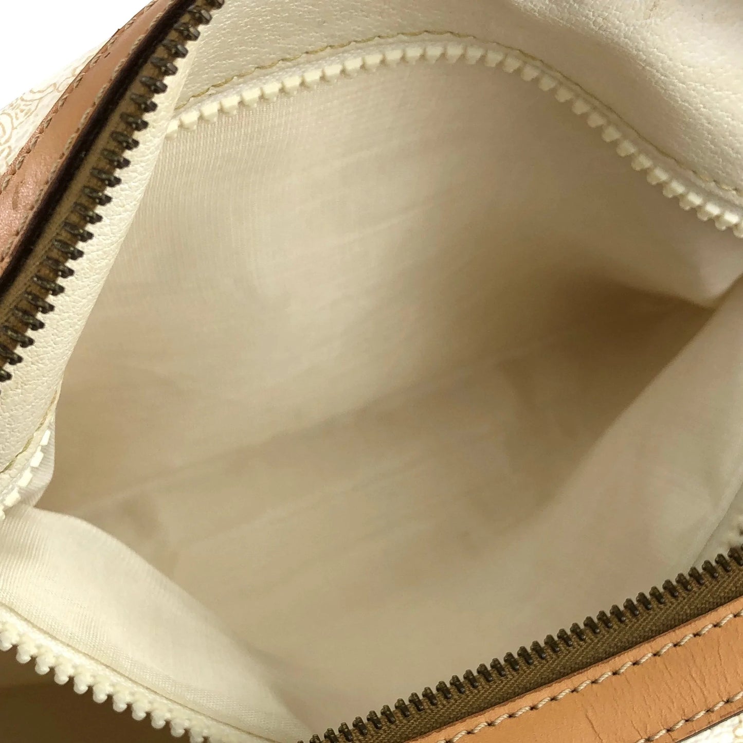 CELINE Macadam Blason embossed Bostonbag Handbag White Vintage Old Celine ceni8m