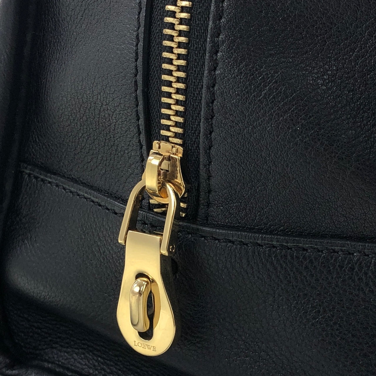 LOEWE Amazona 28 Anagram Bostonbag Handbag Black Vintage frrmrz