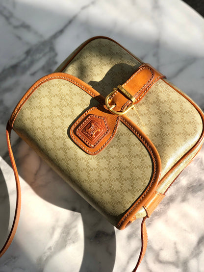 CELINE Macadam 扣式斜背包 米色復古舊款 Celine hmpa2s