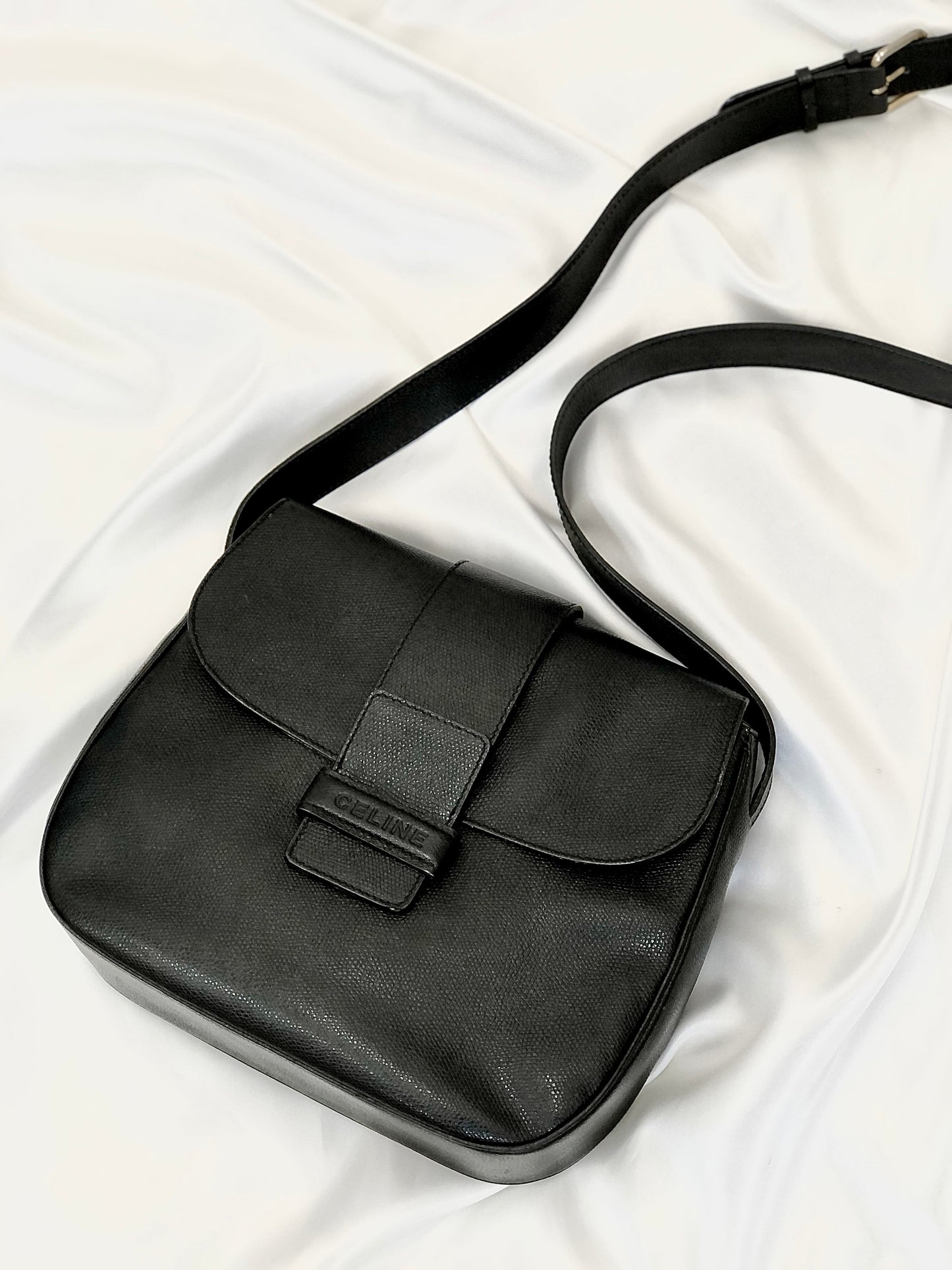 CELINE Logo Shoulder bag Embossed leather Black Old Celine vintage rg5355