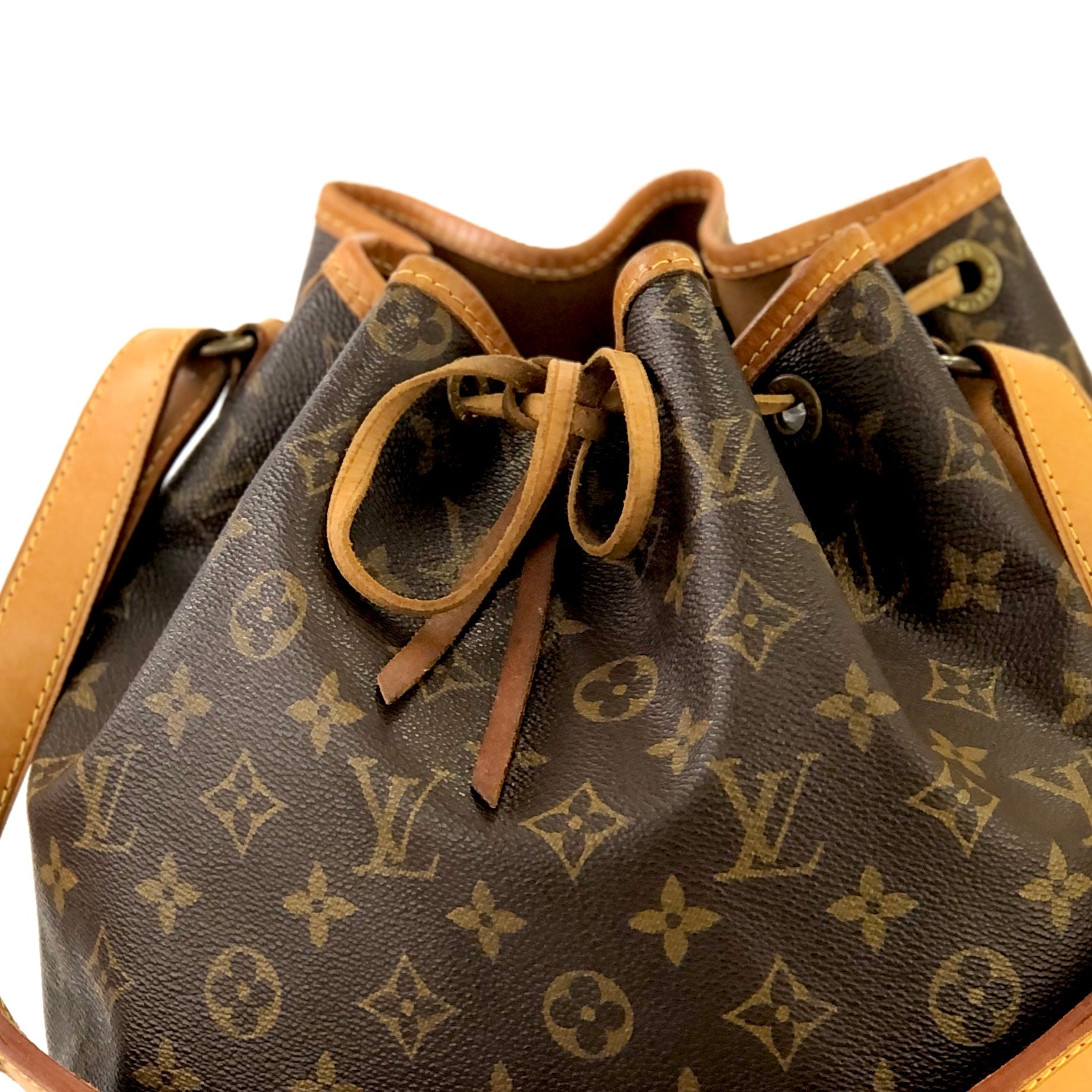 LOUIS VUITTON Monogram Noe M42224 Drawstring Shoulder bag Brown Vintag –  VintageShop solo