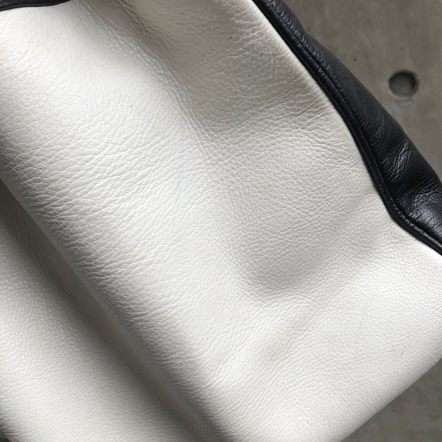 CELINE Gancini Drawstring Shoulder bag Bi-color White Vintage Old Celine 3e28is