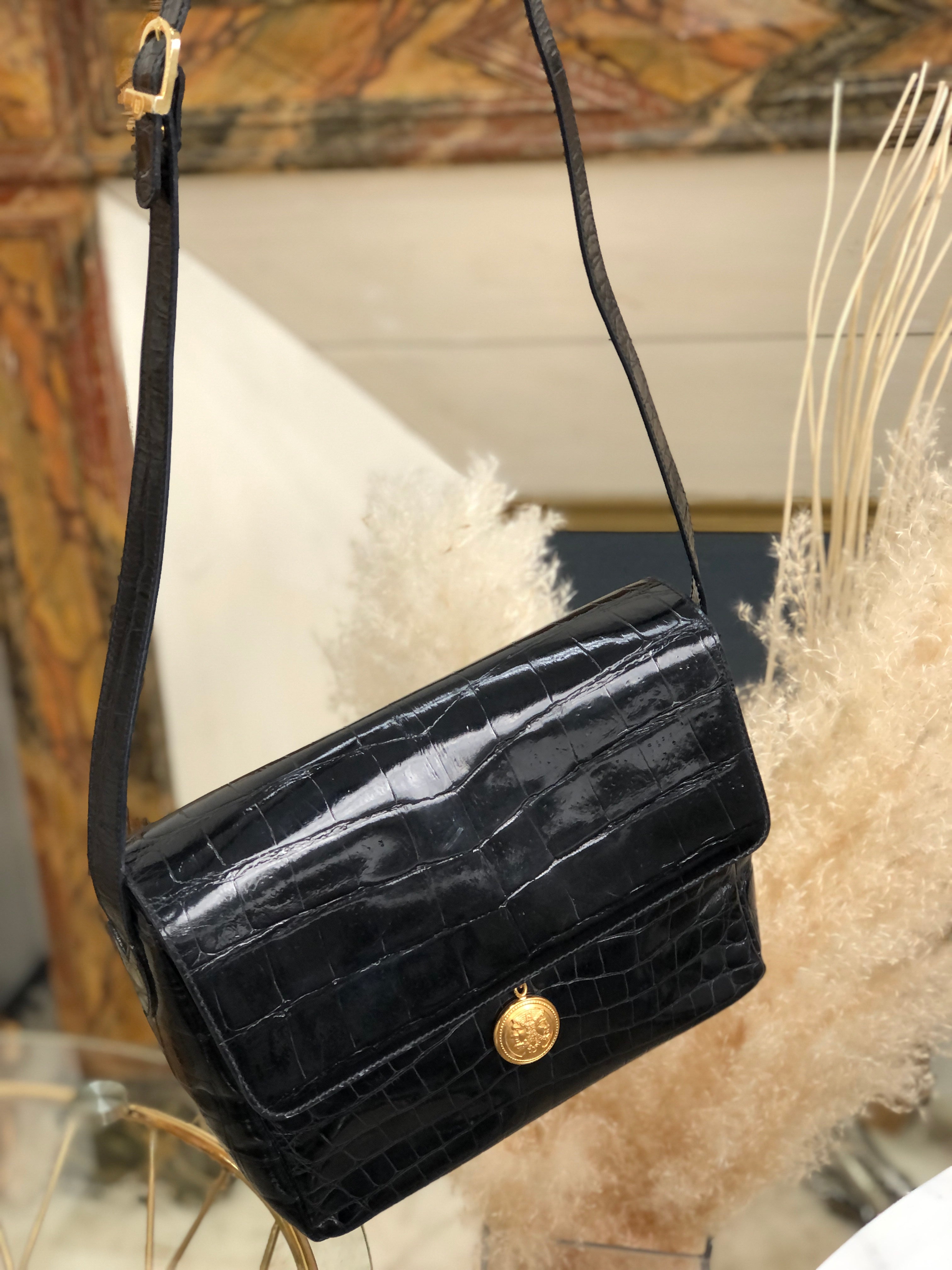 Fendi shoulder bag black best sale