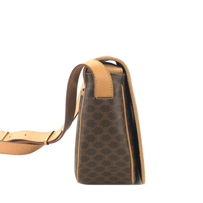 CELINE Macadam Blason embossed Flap Crossbody Shoulder bag Brown Vintage Old Celine jumd6w