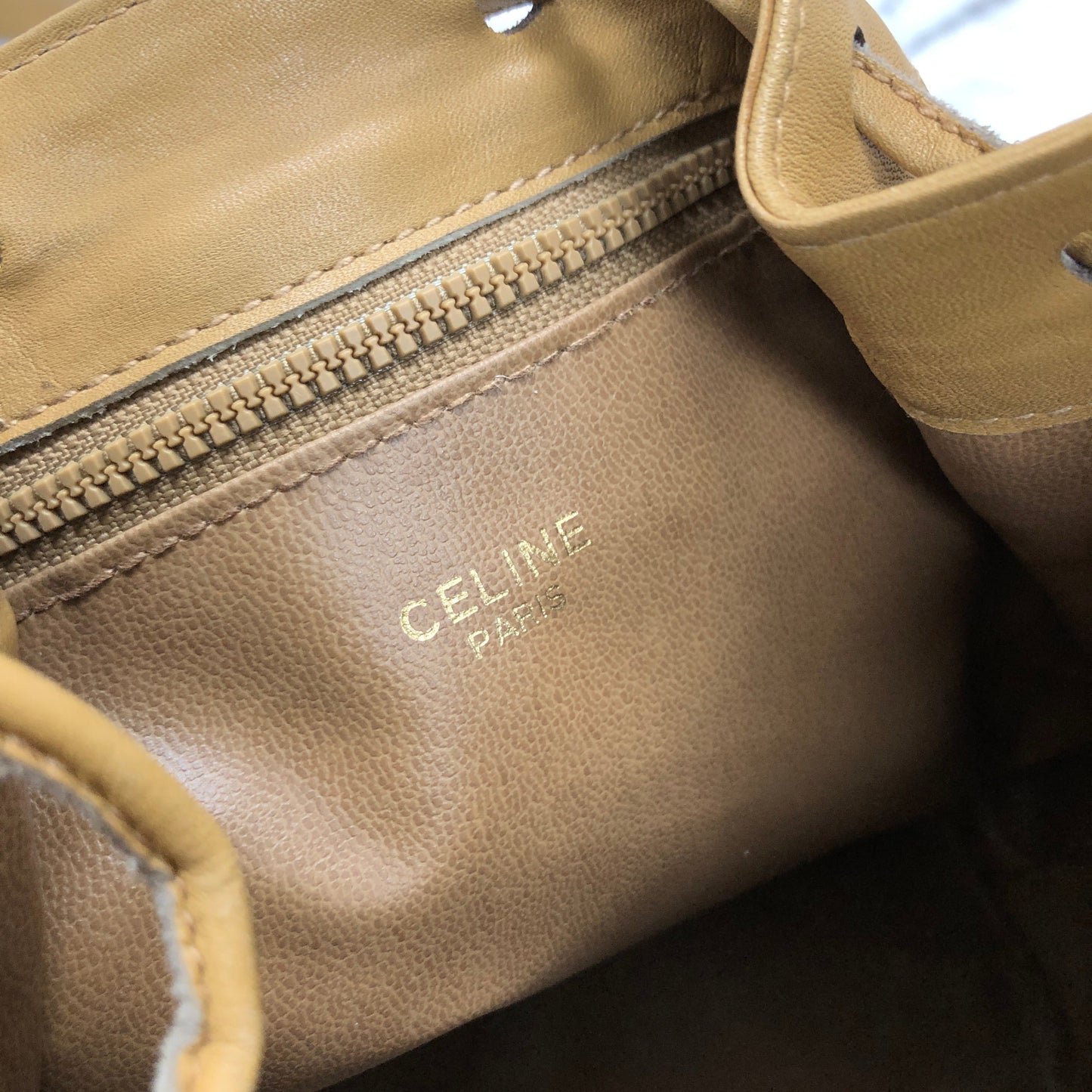 CELINE Blason Drawstring Shoulder bag Beige Vintage Old Celine p3gccu