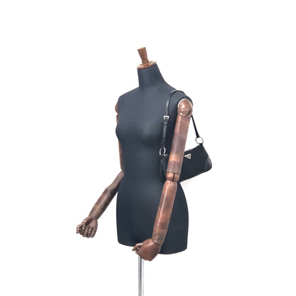 PRADA 三角形標誌尼龍 Hobobag 手提包 黑色 復古 舊款 3shvkr