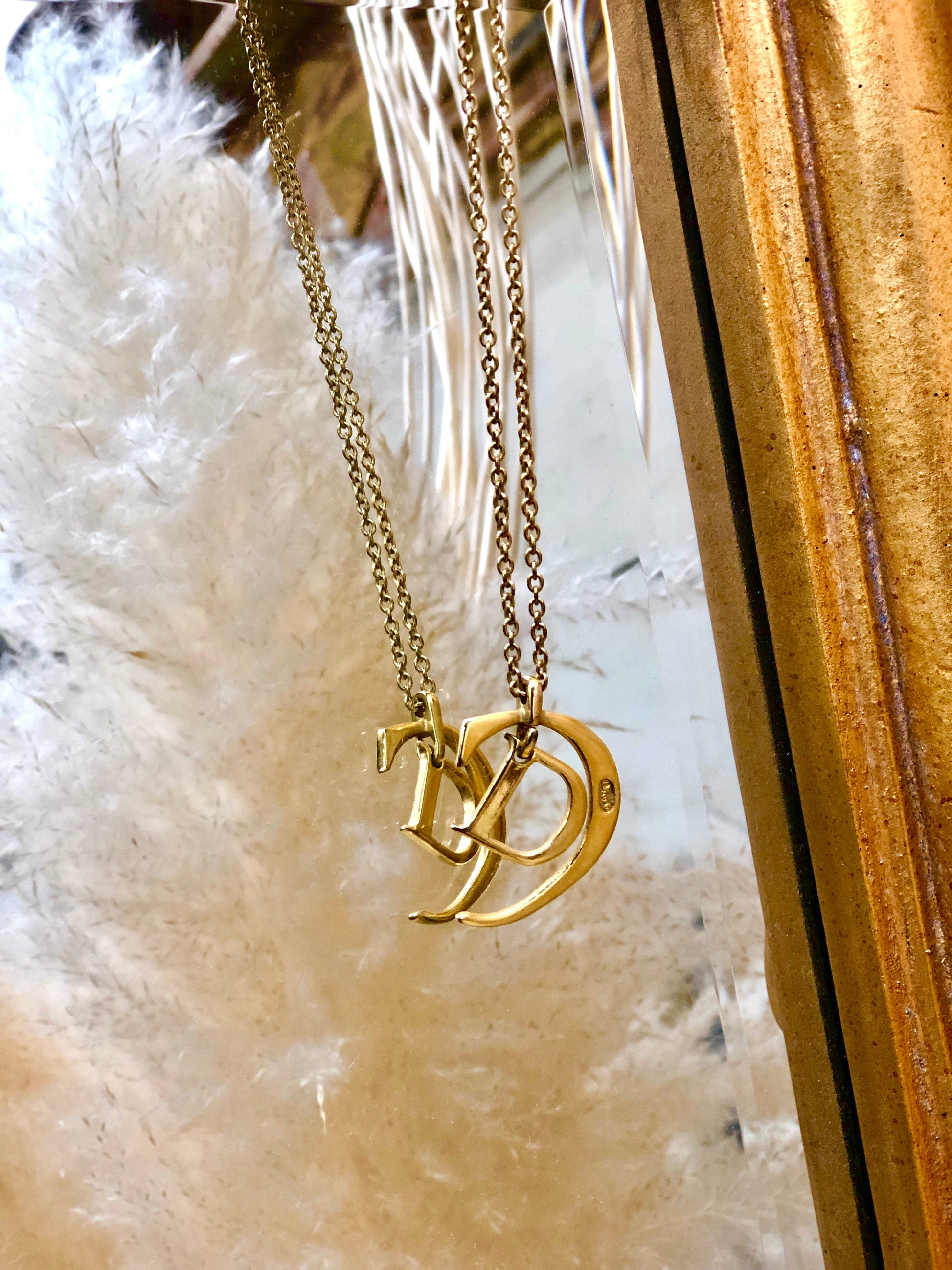 Louis Vuitton LV & Me Bracelet, Letter E, Gold, One Size