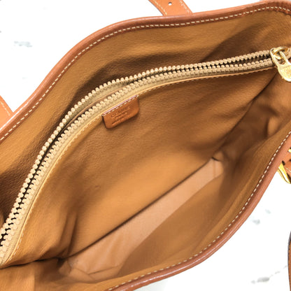 CELE Macadam Blason 壓花水桶包手提包白色復古舊款 gi42wi