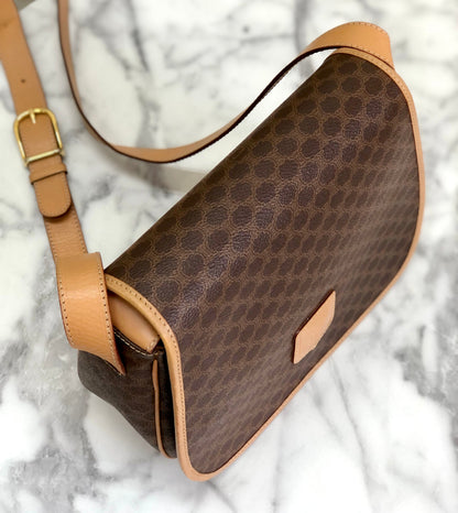 CELINE Macadam Blason embossed Flap Crossbody Shoulder bag Brown Vintage Old Celine jumd6w