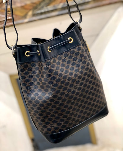 CELINE Macadam Drawstring shoulder bag Black Vintage Old CELINE 3e3bei