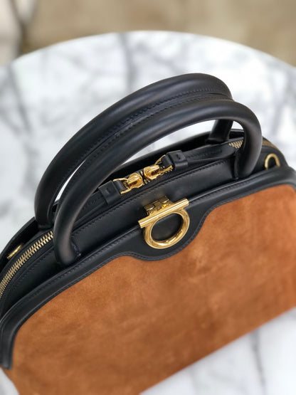 Salvatore Ferragamo Gancini Suede Crossbody Shoulderbag Handbag Brown Vintage Old vbcejj