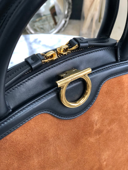 Salvatore Ferragamo Gancini Suede Crossbody Shoulderbag Handbag Brown Vintage Old vbcejj