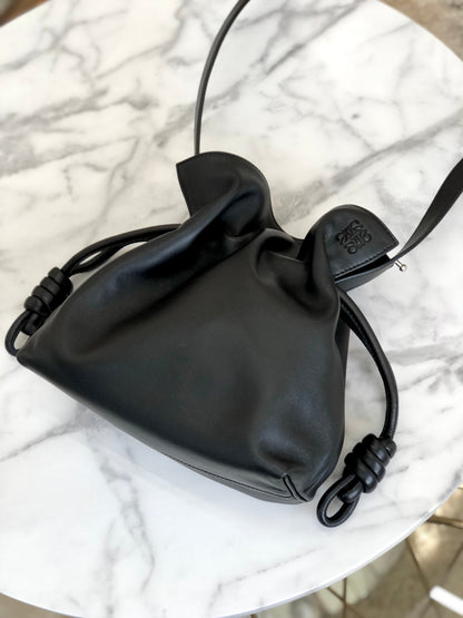 LOEWE Flamenco Knot Small Drawstring Shoulder bag Black 8v65a4