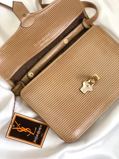 Yves Saint Laurent YSL embossed front lock PVC leather pochette shoulder bag beige vintage old xcm5c4