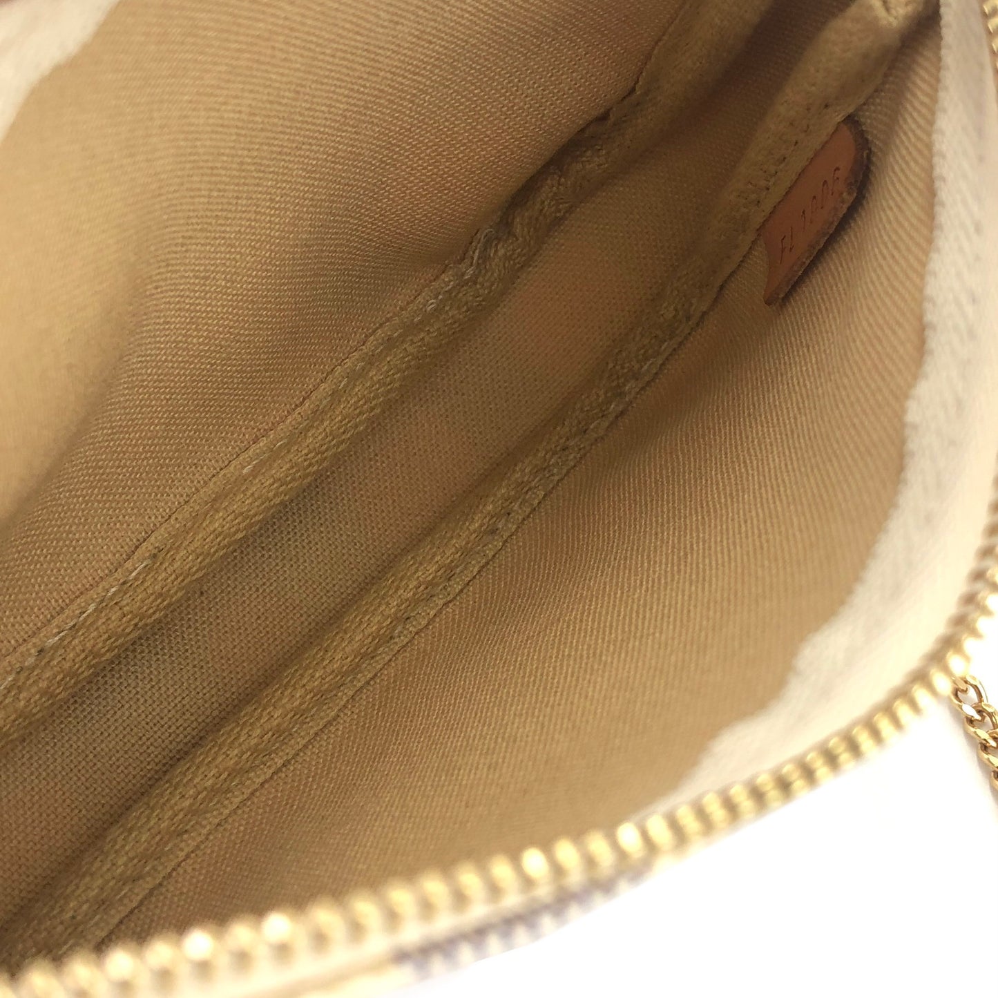 LOUIS VUITTON Damier PVC N58010 Mini Pochette Accessoire Handbag White vintage Old wdabks