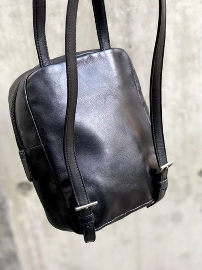 PRADA 三角形標誌納帕皮革小號背包黑色復古舊款 exb4f3