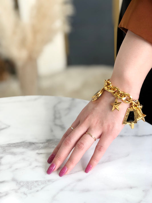 CELINE Chain Mantel Bracelet Gold Vintage Old Celine ckuezv