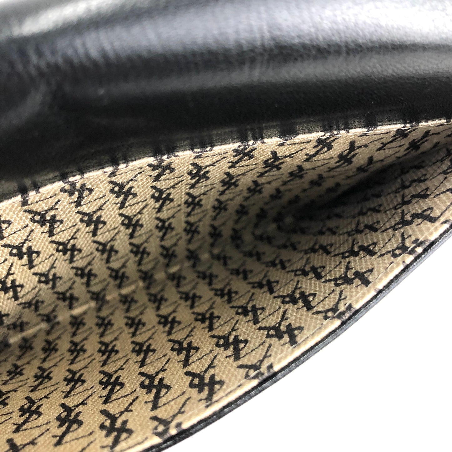 Yves Saint Laurent YSL leather quilted pochette shoulder bag black vintage old ptpjr4