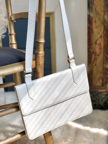 Yves Saint Laurent Embossed leather Shoulder bag White Vintage Old 66nwy8