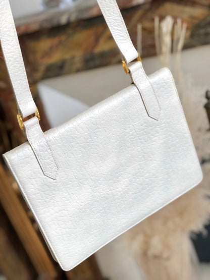 Yves Saint Laurent Embossed leather Shoulder bag White Vintage Old 66nwy8