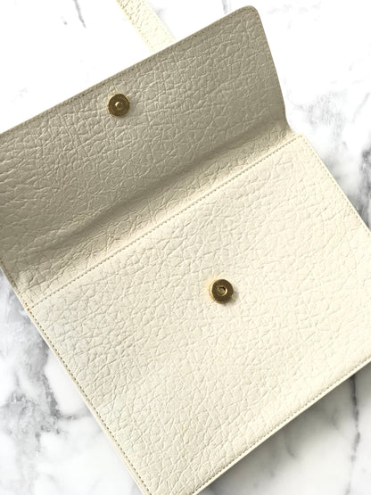 Yves Saint Laurent Embossed leather Shoulder bag White Vintage Old 66nwy8