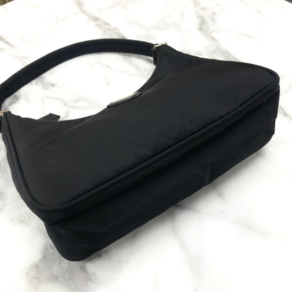 PRADA 三角形標誌尼龍 Hobobag 手提包黑色復古舊款 gkvrkv