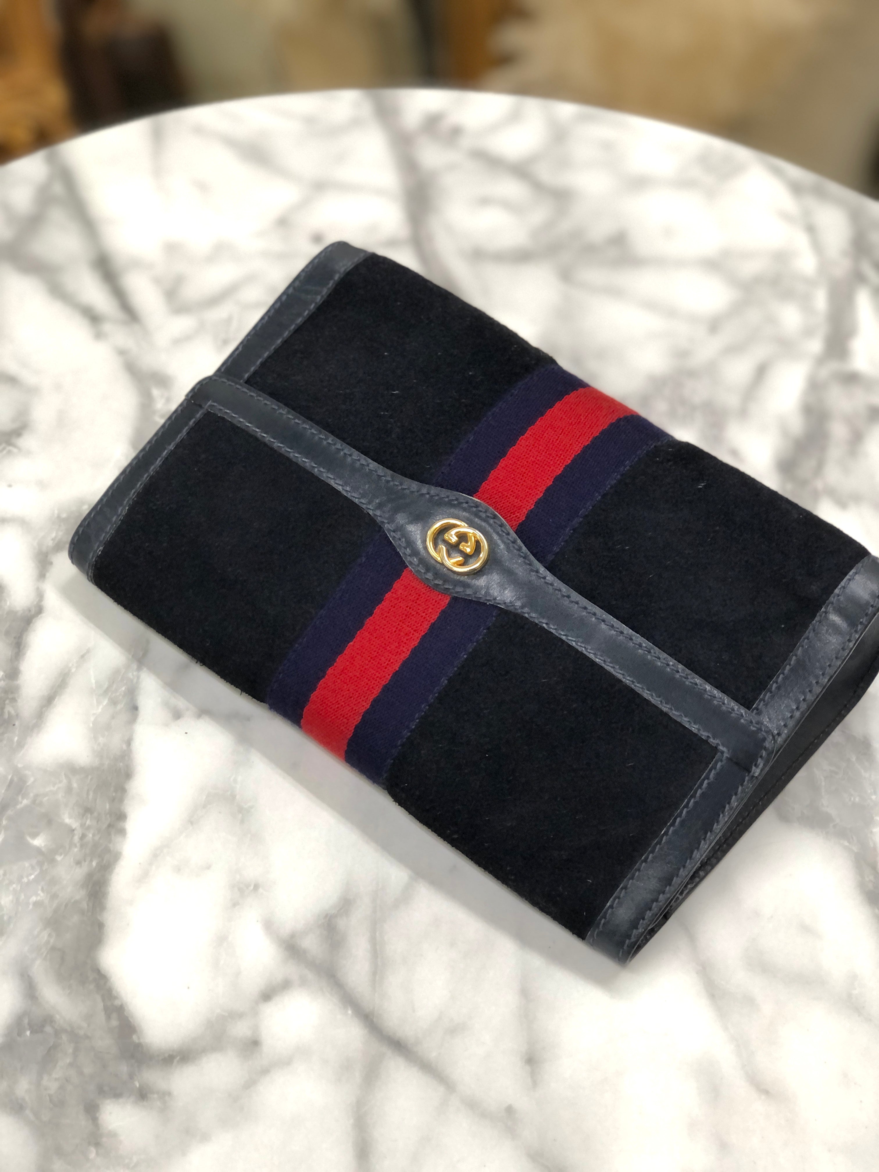 Vintage gucci 2025 clutch navy