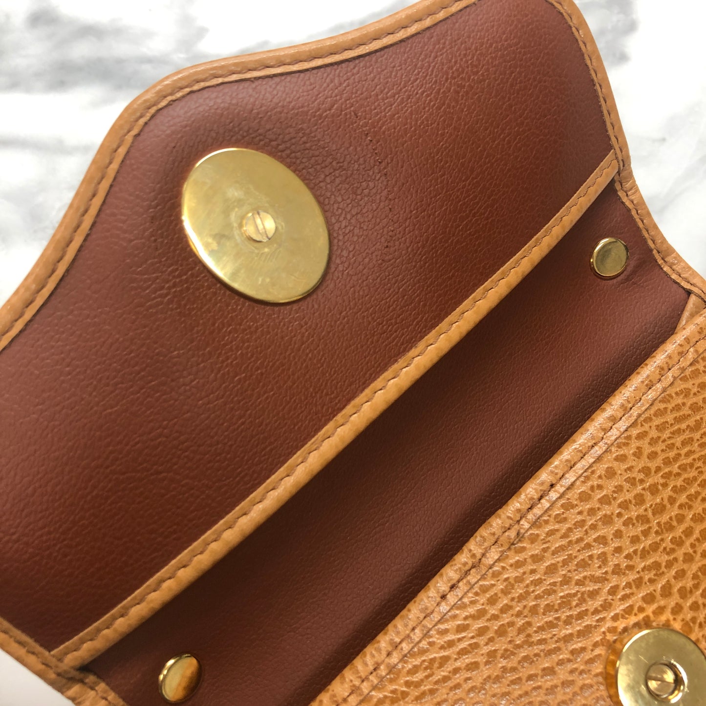 Christian Dior Logo Oval Motif Embossed Leather Top Handle Handbag Mini bag Camel Vintage old e8dit3