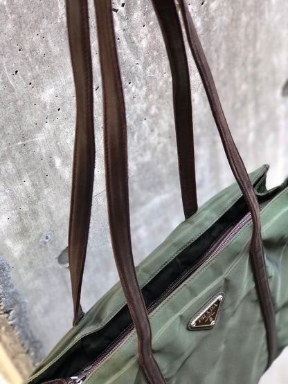 PRADA Triangle logo Nylon Tote bag Olive Vintage 5j2rsr