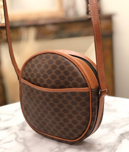 CELINE Macadam Blason Front Zip PVC Leather Round Circle Pochette Shoulder Bag Brown Vintage Old Celine r7d6wk