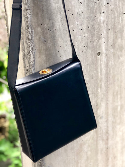 CELINE 旋鎖標誌皮革肩背包 黑色 復古舊款 CELINE ge27h6