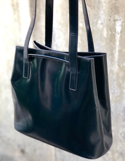 PRADA Triangle logo Patent leather Shoulder bag Tote bag Black Vintage Old sai37n