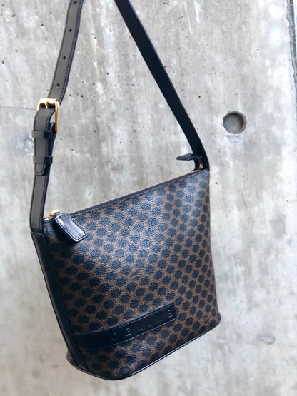 CELINE Macadam Logo embossed Shoulder bag Black Vintage Old CELINE 8z35zh