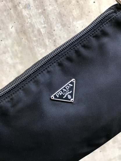 PRADA Triangle logo Nylon Small Handbag Black Vintage zxc8ev