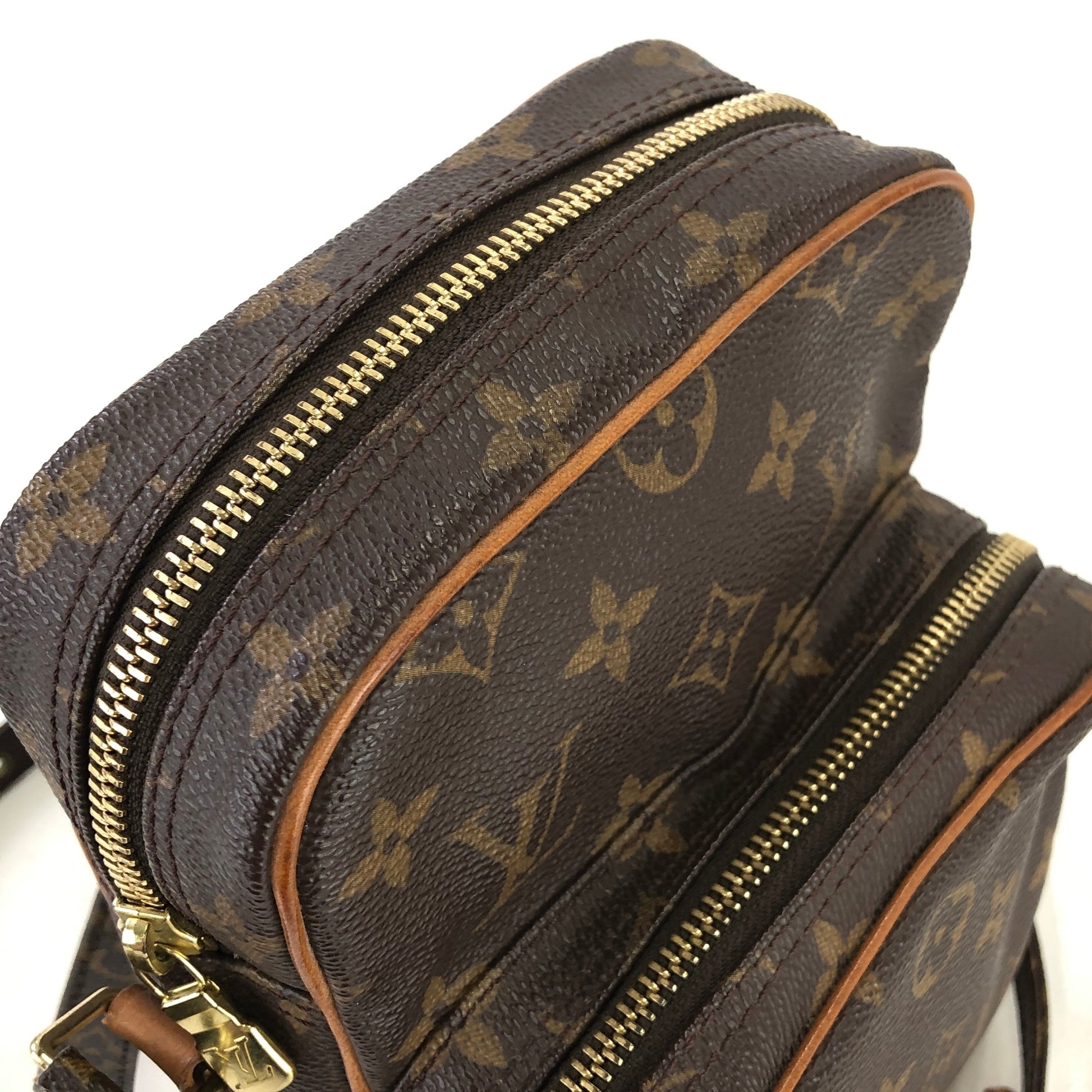 Authentic Louis Vuitton Monogram e Shoulder Cross Body Bag M45236 LV  0054G