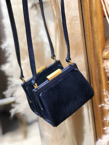 GUCCI Logo Unborn Calf Clasp Crossbody Small Shoulderbag Navy Vintage Old Gucci w4fitj